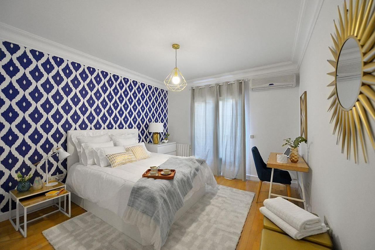 Homeabout Puerta Del Sol Premium Мадрид Екстериор снимка