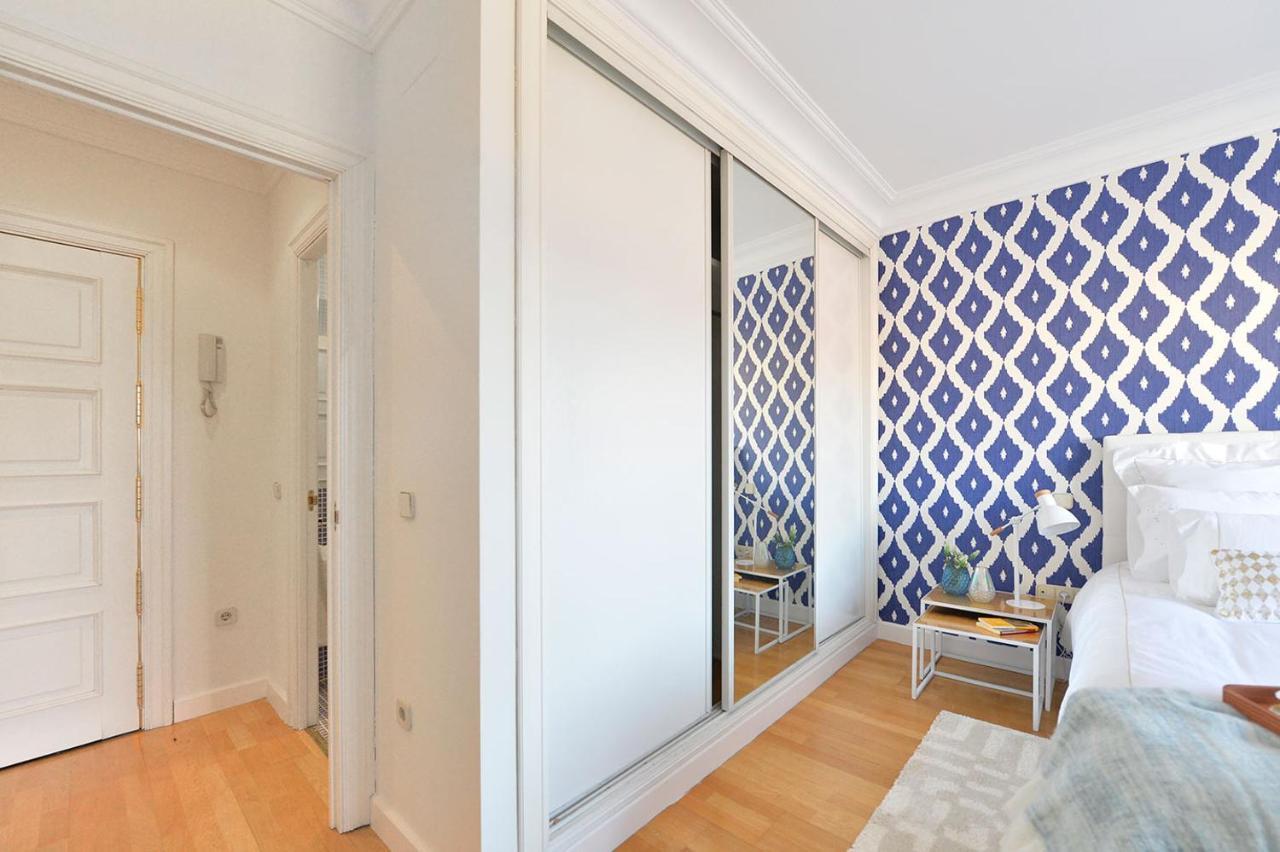 Homeabout Puerta Del Sol Premium Мадрид Екстериор снимка